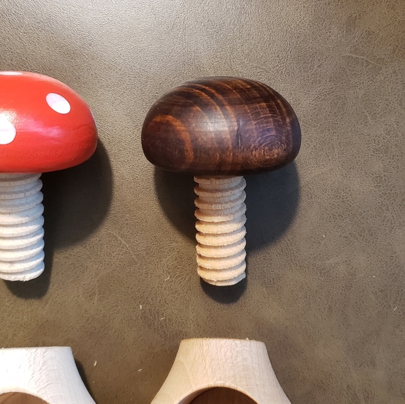 x2 NWT Handmade Wooden Mushroom Nutcrackers Made in EuropeRed Polka Brown Tan - Picture 16 of 16